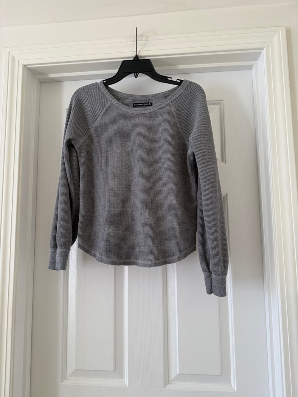 Abercrombie Heather Gray Waffle-Knit Long Sleeve Pullover